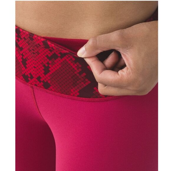 Lululemon Wunder Under Pant III (Reversible) Cranberry/Alarming - Sz 6 NWT - Picture 10 of 10